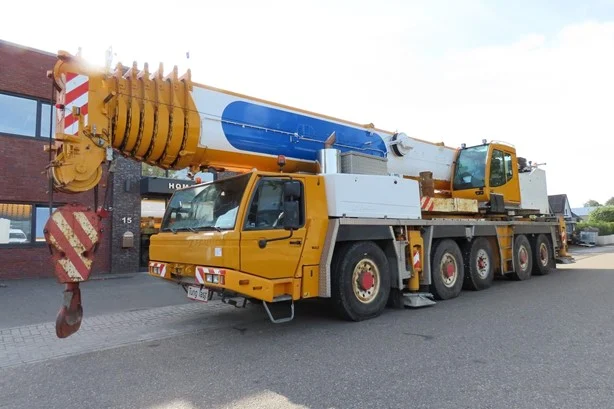 2009 TADANO FAUN ATF 220G-5