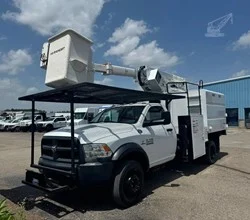 2018 HI RANGER LT40 MOUNTED ON 2018 RAM 5500 TRADESMAN