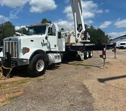 2013 Altec AC38-127S-EJ MOUNTED ON 2013 PETERBILT 385