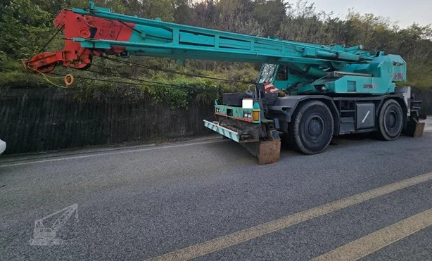 1992 TADANO TR 250M-5