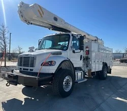 2020 ALTEC AM55 MOUNTED ON 2020 FREIGHTLINER BUSINESS CLASS M2 106