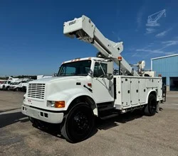 2001 VERSALIFT VST5000I MOUNTED ON 2001 INTERNATIONAL 4900