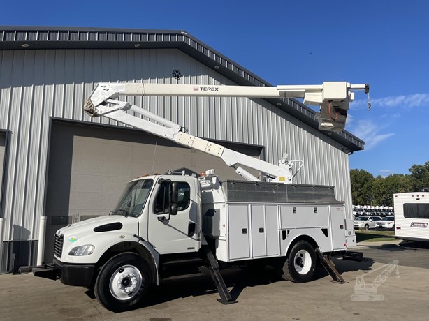 2010 TEREX HI RANGER HR52M MOUNTED ON 2010 FREIGHTLINER BUSINESS CLASS M2 106