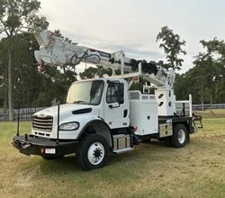 2012 Terex COMMANDER 5048 MOUNTED ON 2026 FREIGHTLINER BUSINESS CLASS M2 106 PLUS