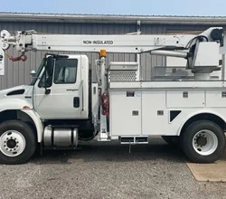2012 ALTEC DL45TR MOUNTED ON 2012 INTERNATIONAL DURASTAR 4400