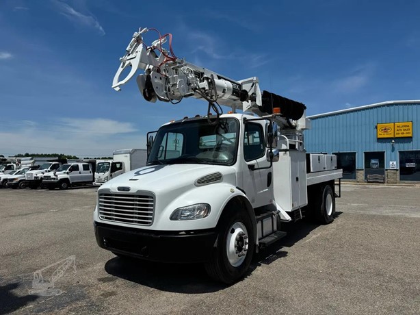 2014 TEREX COMMANDER 4047 MOUNTED ON 2014 FREIGHTLINER BUSINESS CLASS M2 106