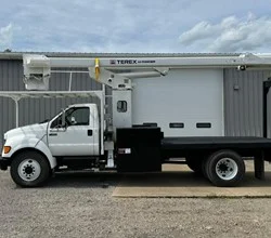2007 Hi RANGER XT55 MOUNTED ON 2007 FORD F750 SD