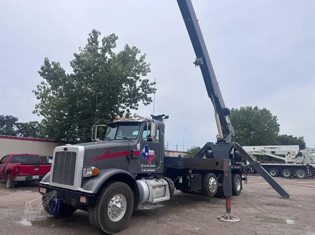 2014 NATIONAL 900A MOUNTED ON 2014 PETERBILT 365