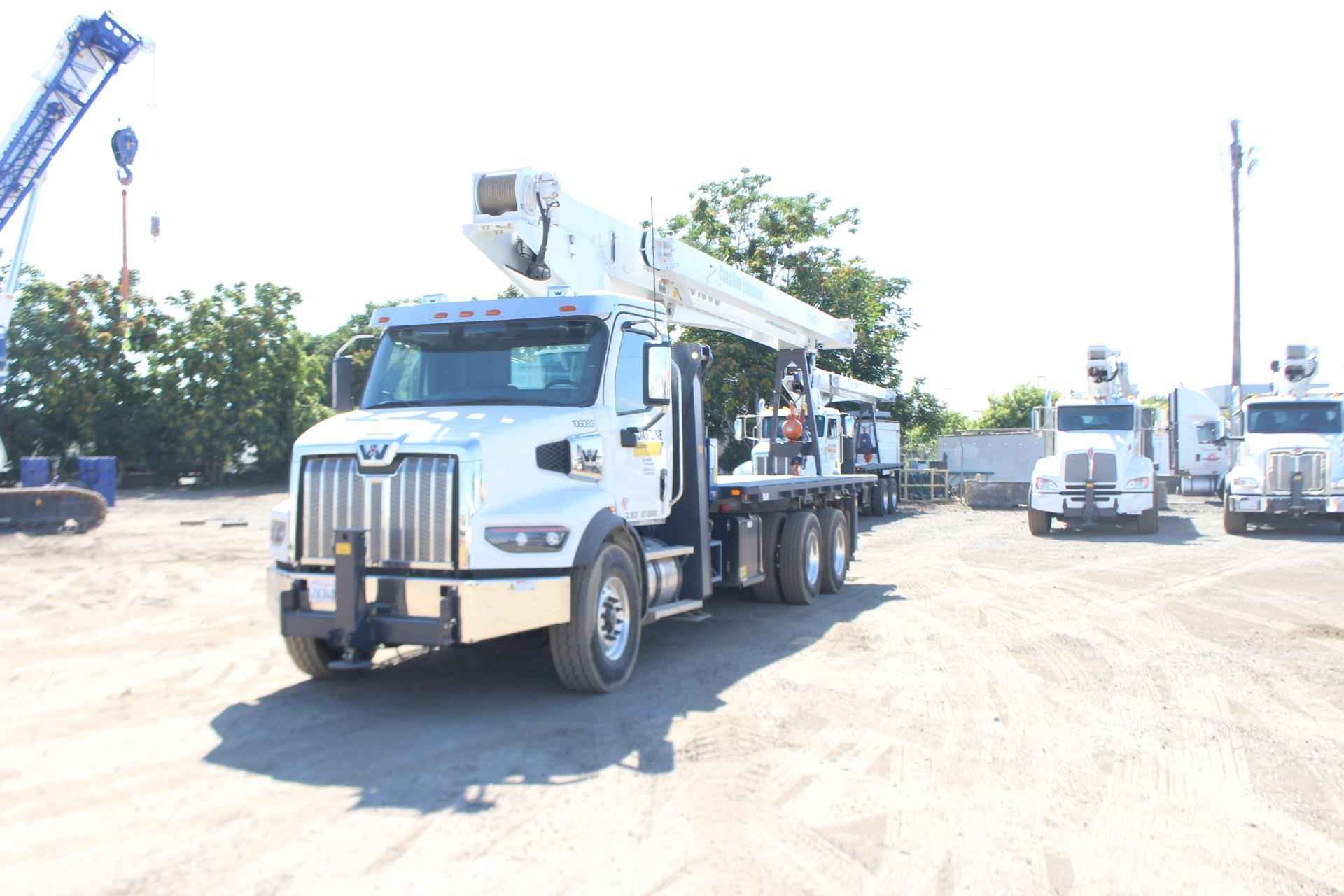 2023 Manitex 30100C