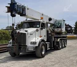 2014 Manitex 40124SHL MOUNTED ON 2014 KENWORTH T800