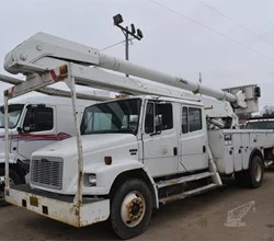 2003 Altec AA755L MOUNTED ON 2003 FREIGHTLINER FL70
