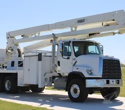 2015 VERSALIFT VST9500I MOUNTED ON 2015 FREIGHTLINER 108SD
