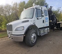 2007 Pm 12 MOUNTED ON 2007 FREIGHTLINER BUSINESS CLASS M2 106