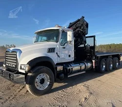 1999 Hiab 250-3 MOUNTED ON 2011 MACK GRANITE GU713