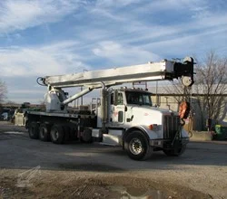 2012 ALTEC AC38-127S MOUNTED ON 2012 PETERBILT 365