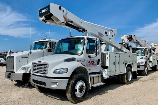 2020 Versalift VST6000MHI MOUNTED ON 2020 FREIGHTLINER BUSINESS CLASS M2 106