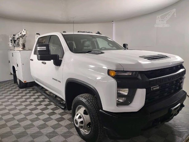 2023 LIFTMOORE 4000X MOUNTED ON 2023 CHEVROLET SILVERADO 3500