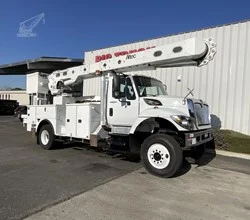 2014 ALTEC AM55 MOUNTED ON 2014 INTERNATIONAL WORKSTAR 7300