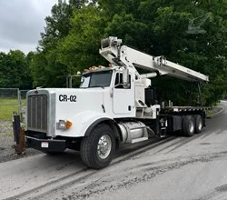2015 NATIONAL 900H MOUNTED ON 2015 PETERBILT 335