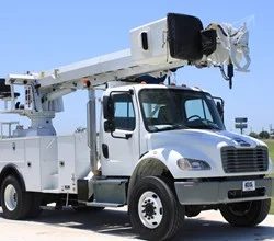 2020 Altec DM47BTR MOUNTED ON 2020 FREIGHTLINER BUSINESS CLASS M2 106