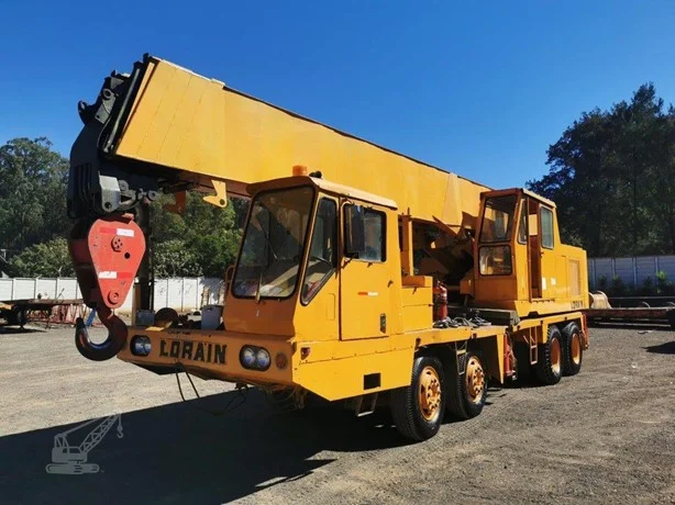 1975 LORAIN MCH30