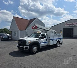 2013 Versalift SST40EIH-01 MOUNTED ON 2014 FORD F550