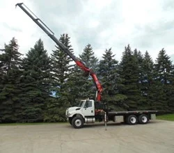 2009 FASSI F240B.24 MOUNTED ON 2009 INTERNATIONAL WORKSTAR 7400