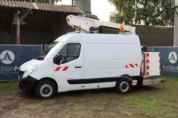 2015 TIME ET26NE MOUNTED ON 2015 RENAULT MASTER