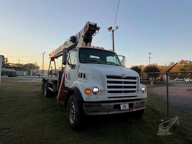 2001 Terex BT3870 MOUNTED ON 2001 STERLING L7500