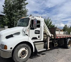 2003 National N50 MOUNTED ON 2003 KENWORTH T300