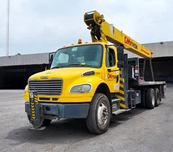 2015 National 800D MOUNTED ON 2015 FREIGHTLINER BUSINESS CLASS M2 112