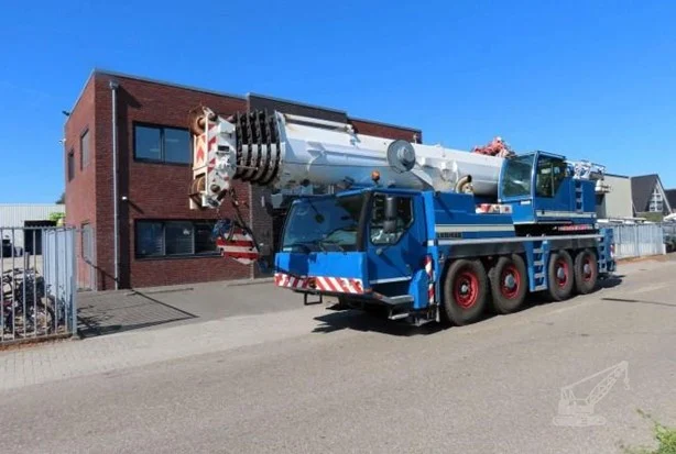 2011 LIEBHERR LTM1090-4.1