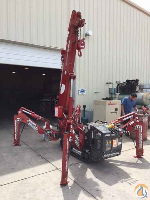 2017 Unic Spydercrane UR-W295