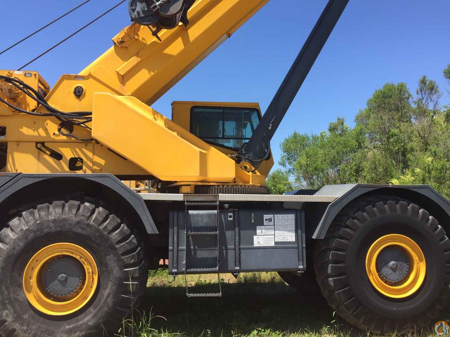 2004 Grove RT890E