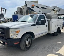 2011 VERSALIFT TEL29NE MOUNTED ON 2011 FORD F350