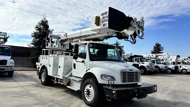 2019 ALTEC DM47BTR MOUNTED ON 2019 FREIGHTLINER BUSINESS CLASS M2 106
