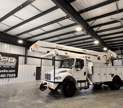 2013 ALTEC AA755 MOUNTED ON 2013 FREIGHTLINER BUSINESS CLASS M2 106