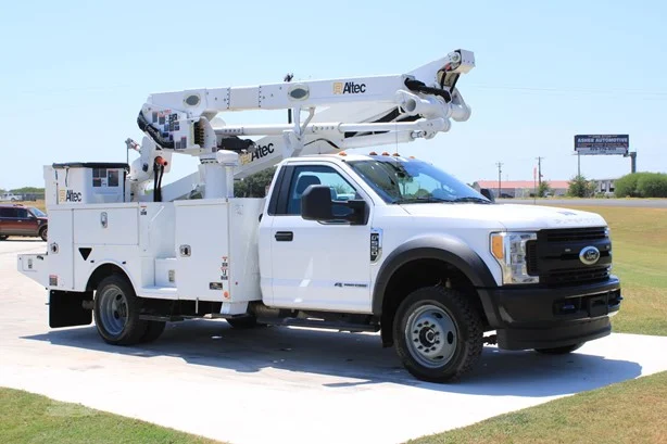 2017 Altec AT48M MOUNTED ON 2017 FORD F550