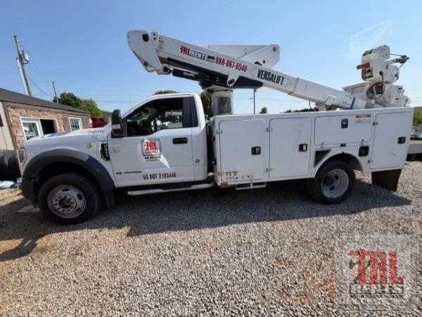 2019 VERSALIFT VST40MHI MOUNTED ON 2019 FORD F550