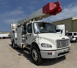 2007 Altec AM50 MOUNTED ON 2007 FREIGHTLINER BUSINESS CLASS M2 106