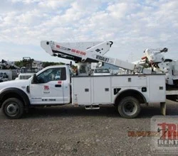 2019 VERSALIFT VST40MHI MOUNTED ON 2019 FORD F550