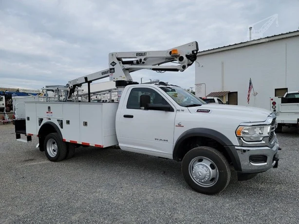 2021 VERSALIFT STP36NE MOUNTED ON 2021 RAM 5500 HD