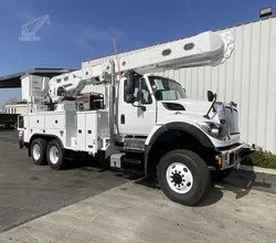 2014 ALTEC AM55 MOUNTED ON 2014 INTERNATIONAL WORKSTAR 7500