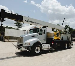 2013 NATIONAL 9125A MOUNTED ON 2013 KENWORTH T440
