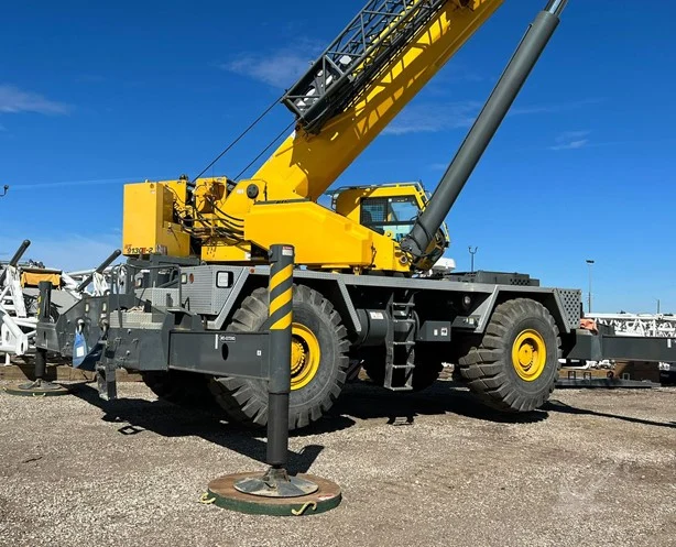 2012 GROVE RT9130E-2