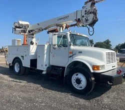 1999 Terex COMMANDER 4042 MOUNTED ON 1999 INTERNATIONAL 4700