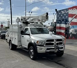 2017 VERSALIFT SST40EIH MOUNTED ON 2017 RAM 5500 HD