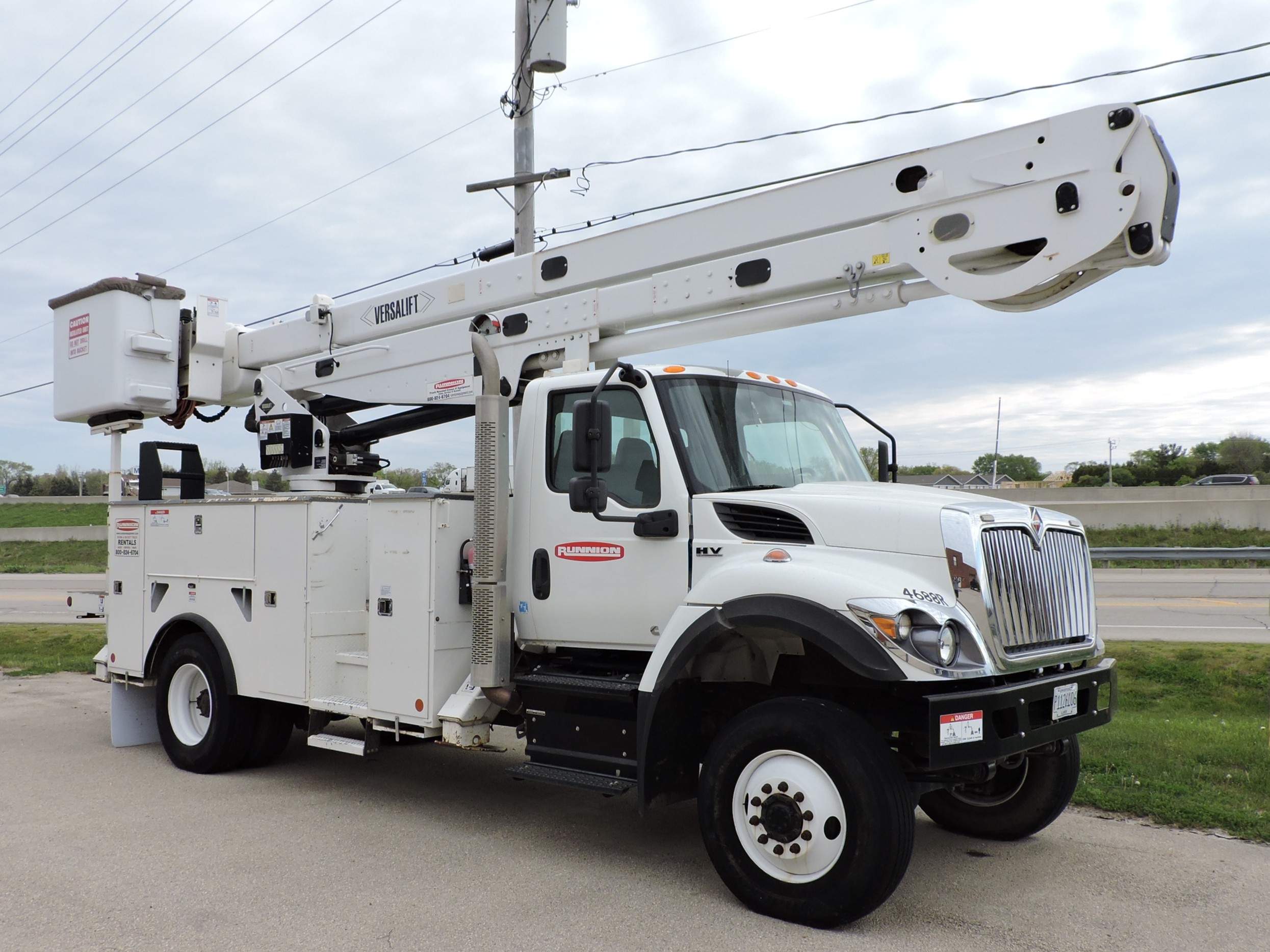 2022 Versalift VN-555-MHI