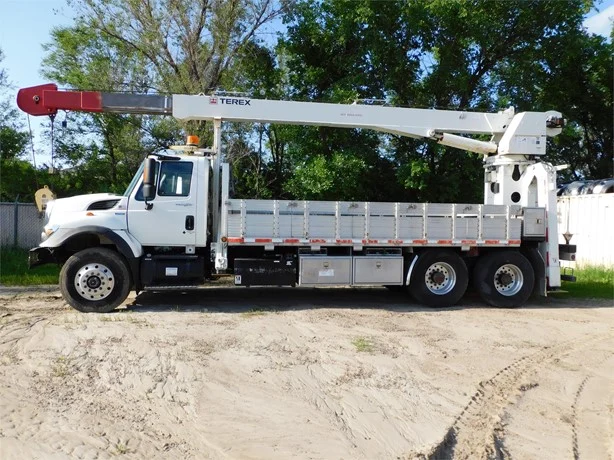 2008 TEREX COMMANDER 7000 MOUNTED ON 2008 INTERNATIONAL WORKSTAR 7500
