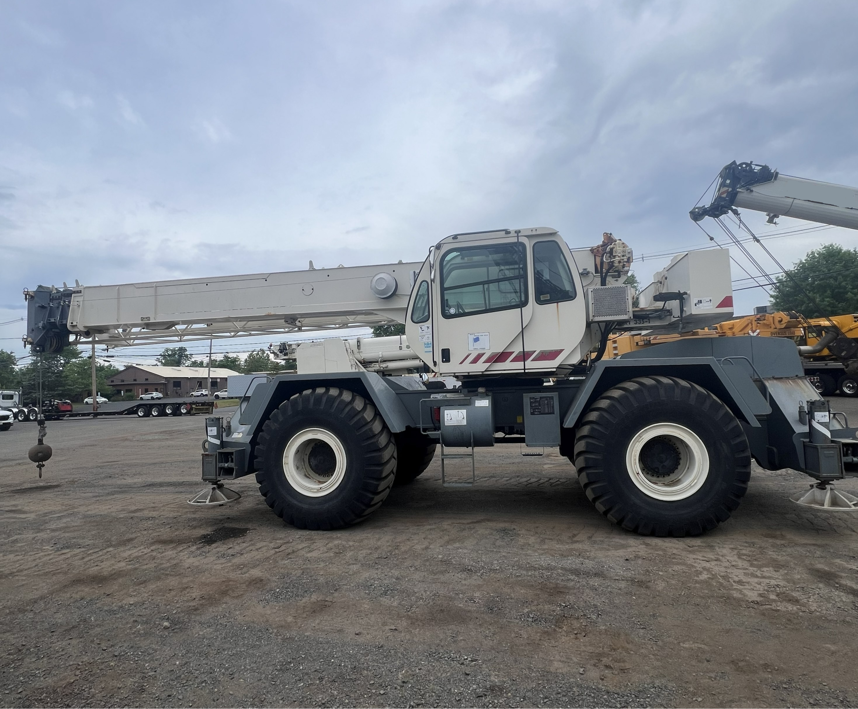 2008 Terex RT335-1